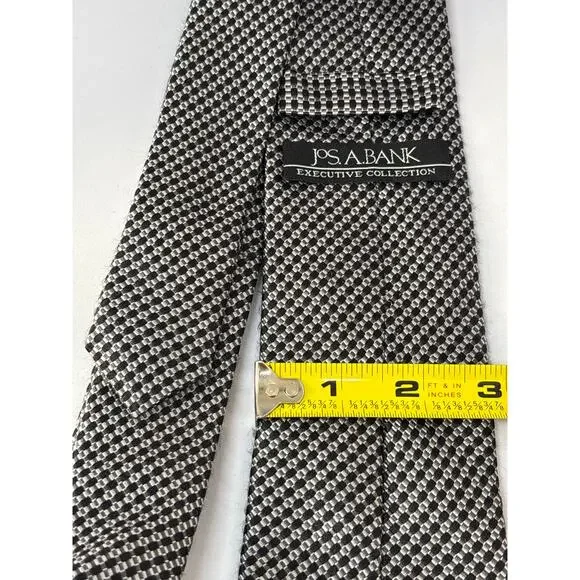 JOS A BANK Men's Black & Silver Silk Necktie Executive Collection Designer - Picture 3 of 5